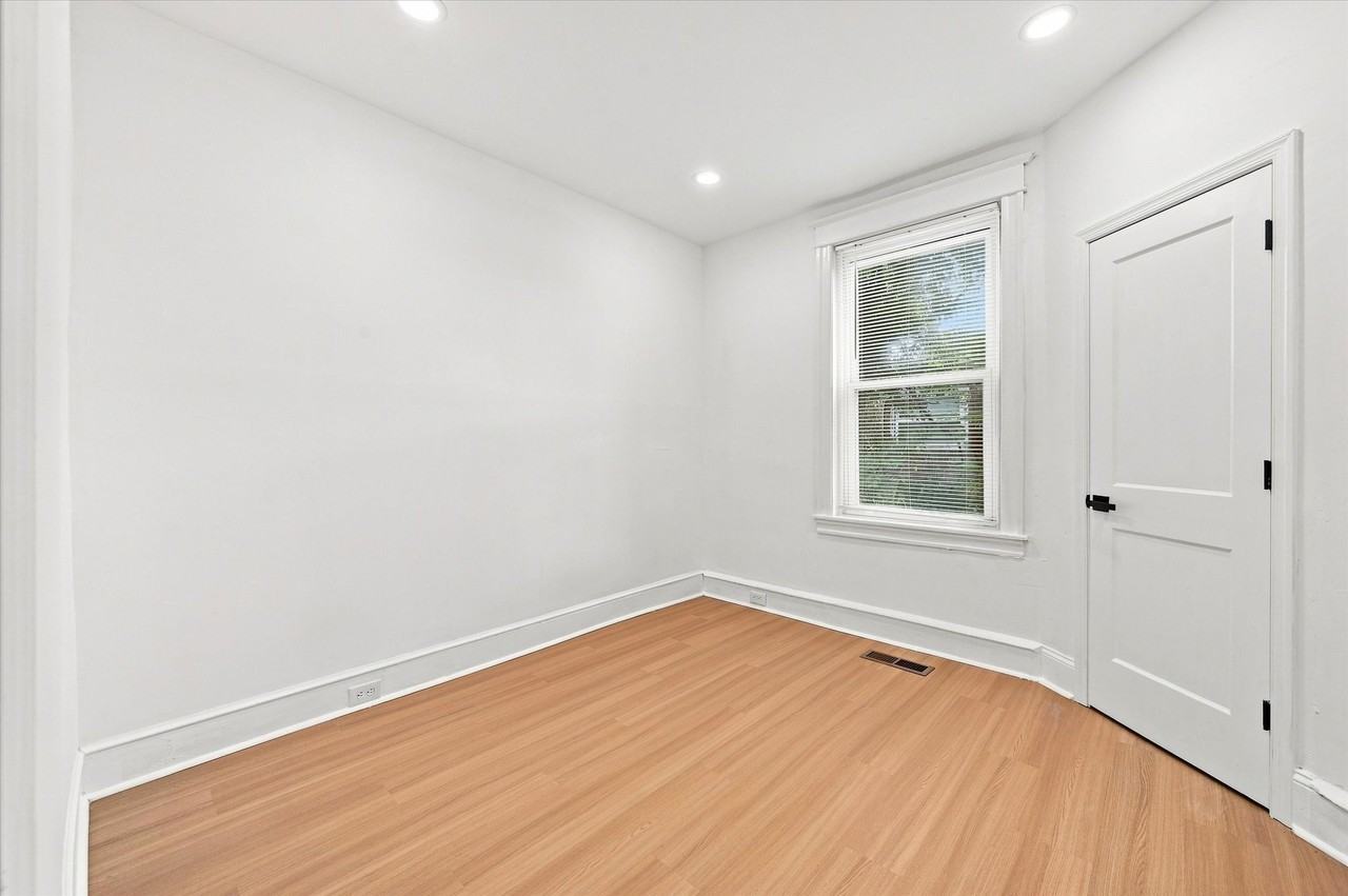 5531 Blakemore St - Photo 4 of 15