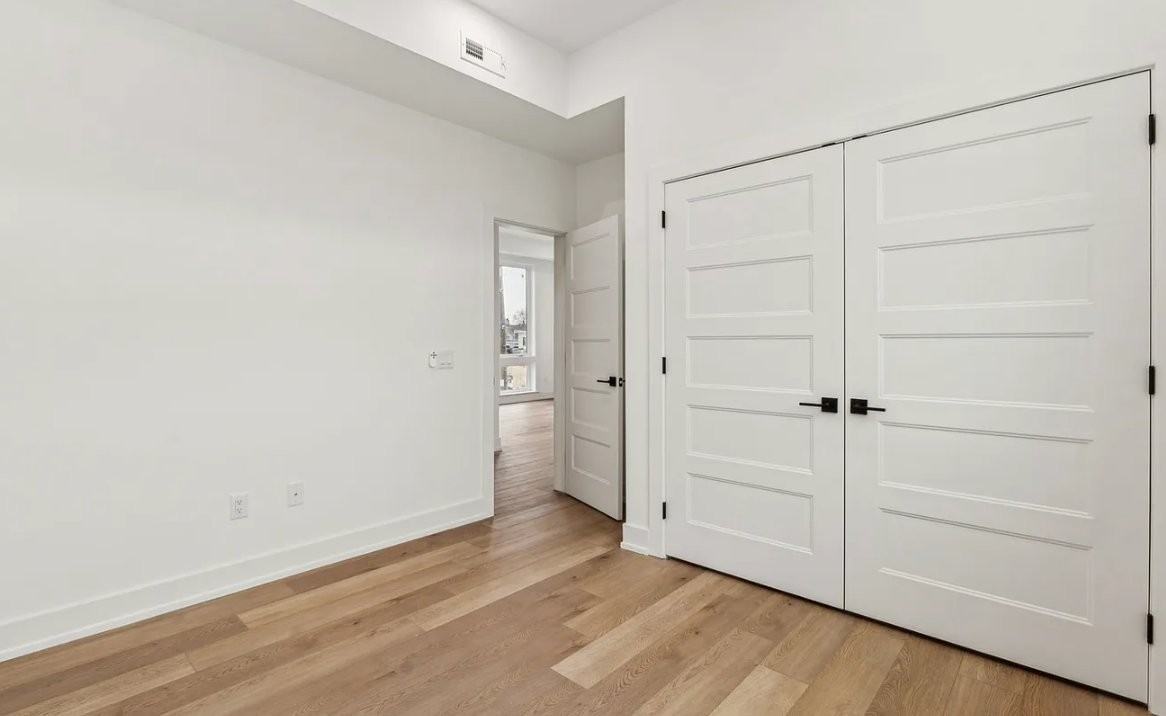 136 E Cumberland St - Photo 5 of 17
