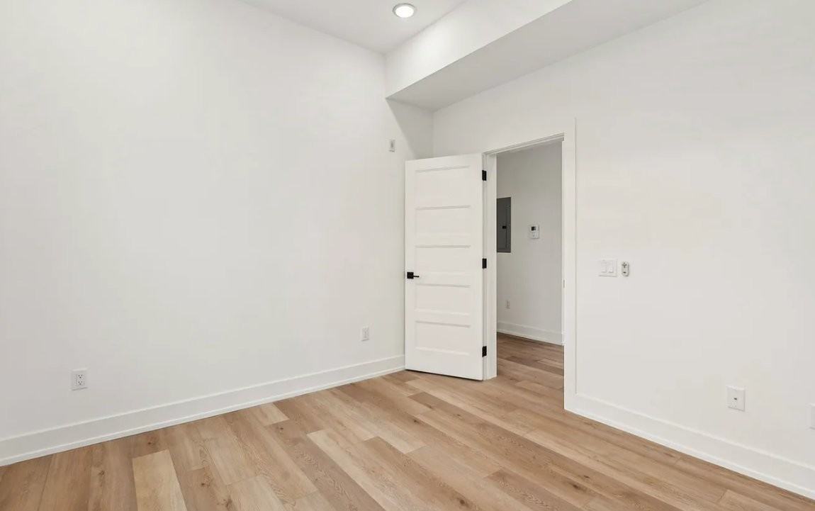 136 E Cumberland St - Photo 7 of 17