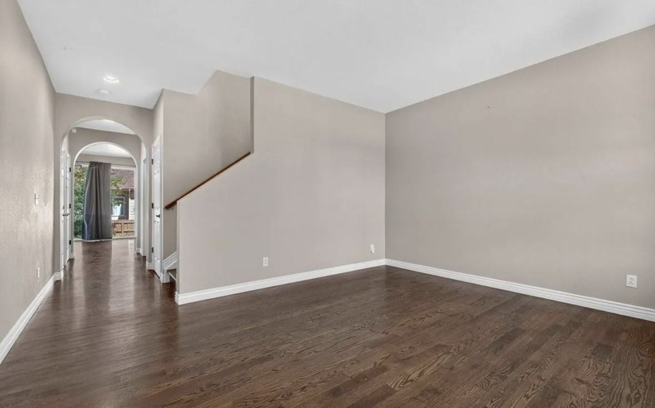 7732 S Jasper St - Photo 3 of 20