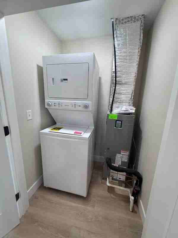 809 Hillcrest Dr - Photo 4 of 9
