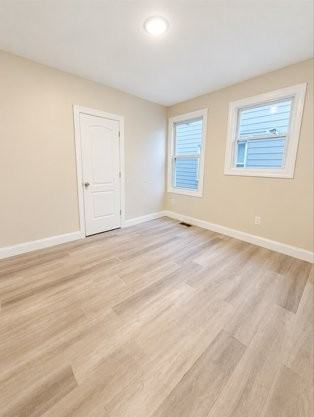 200 Hansbury Ave #1 - Photo 3 of 6