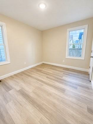 200 Hansbury Ave #1 - Photo 4 of 6