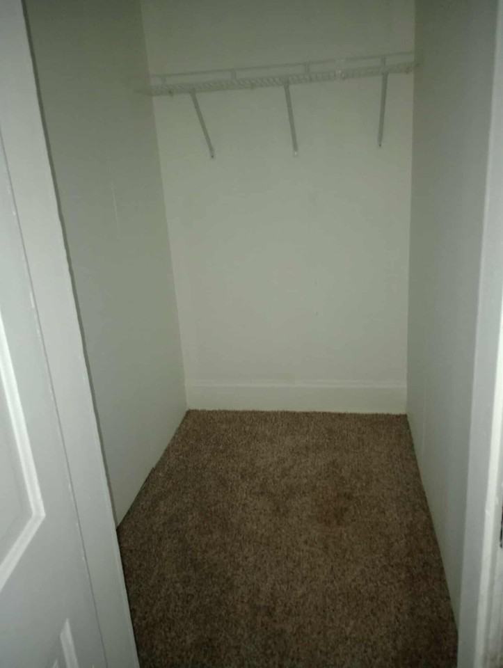 404 York Pl #B - Photo 6 of 11