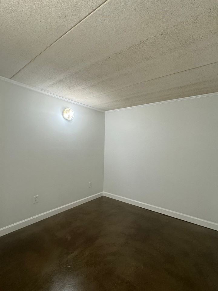 308D Joseph St #D - Photo 2 of 13