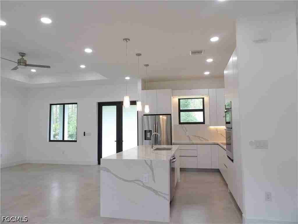 174 Ocean Park Dr - Photo 4 of 25