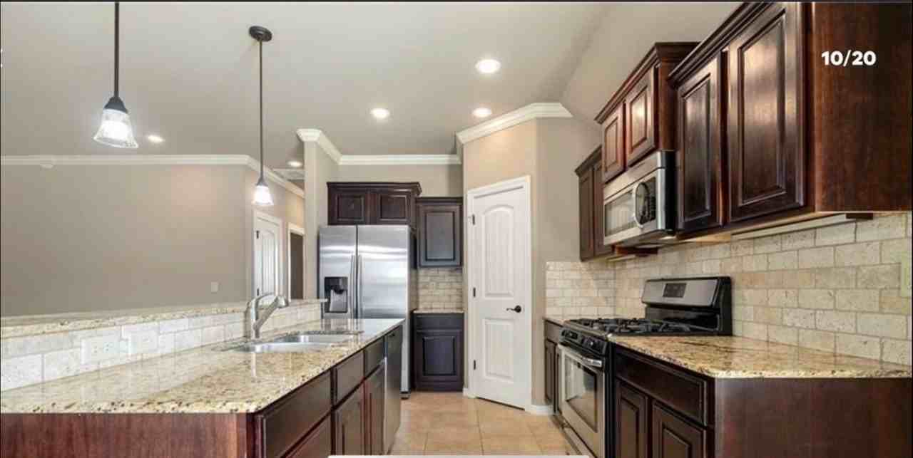 2915 N Raven Ln - Photo 6 of 16