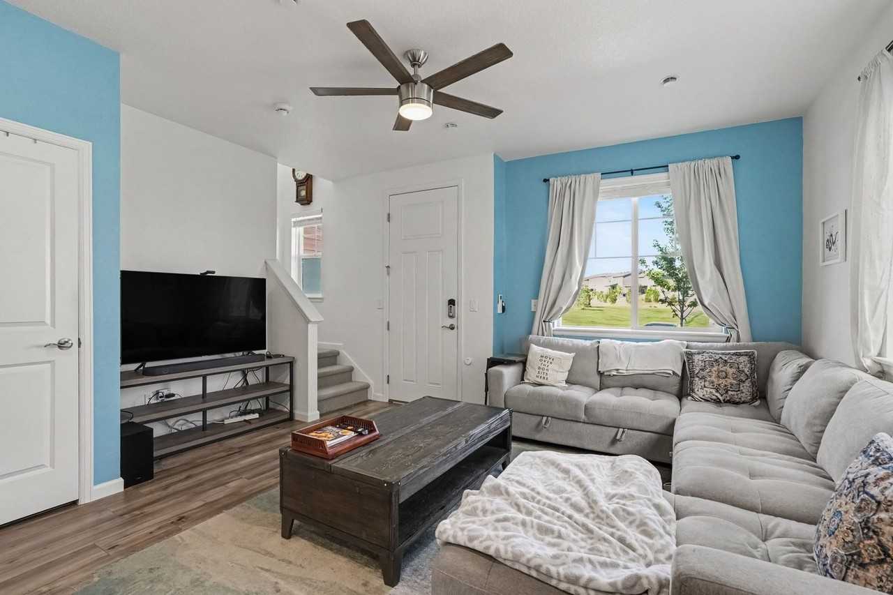 12496 Childers St - Photo 2 of 23