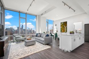 1159 N La Salle Dr - Photo 1 of 1