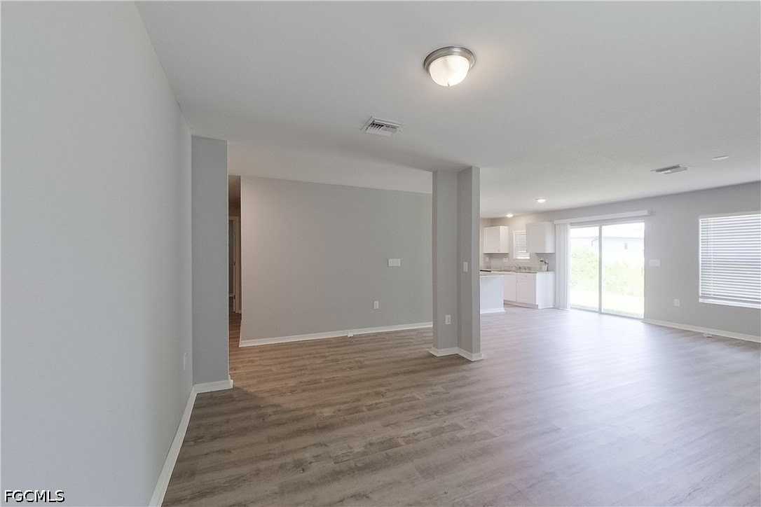 947 Grant Blvd - Photo 3 of 28