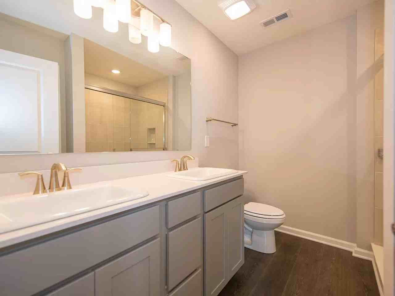 6436 Yuma Ct - Photo 4 of 20