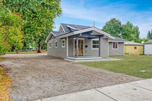 921 Columbia Ave - Photo 1 of 1