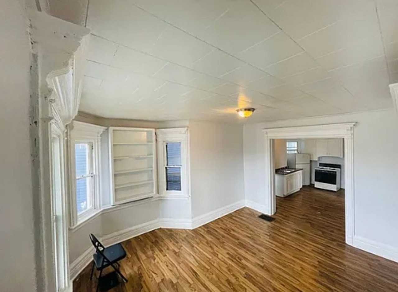 327 Hampshire St - Photo 4 of 20