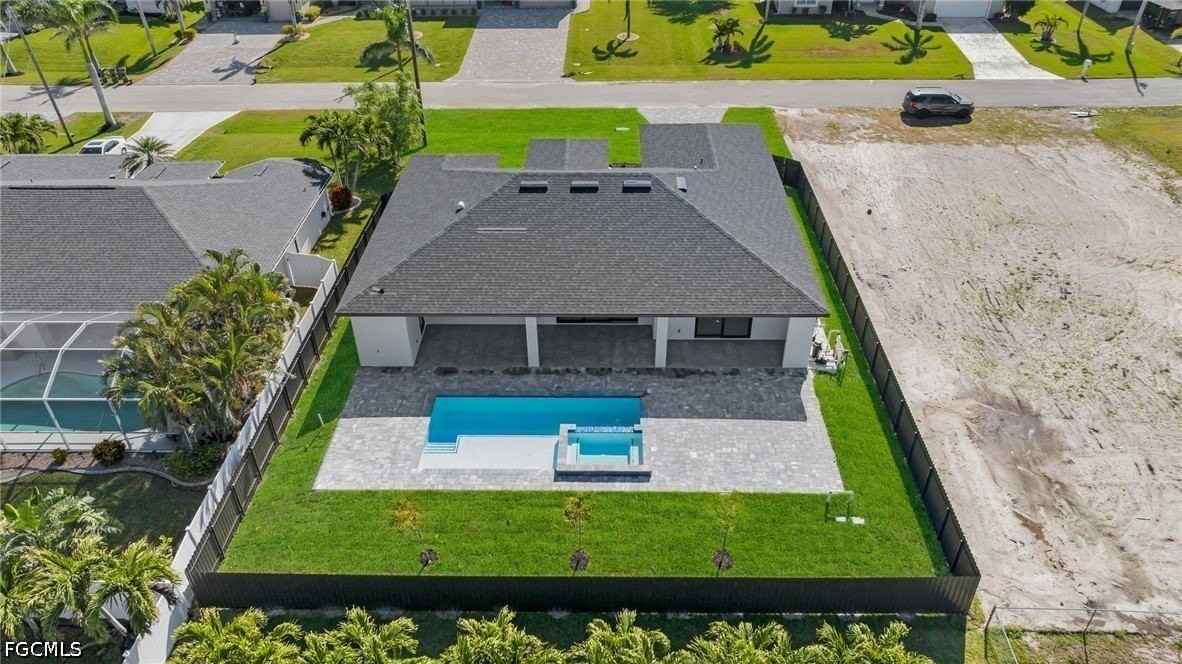436 Nw 38th Ave - Photo 2 of 47