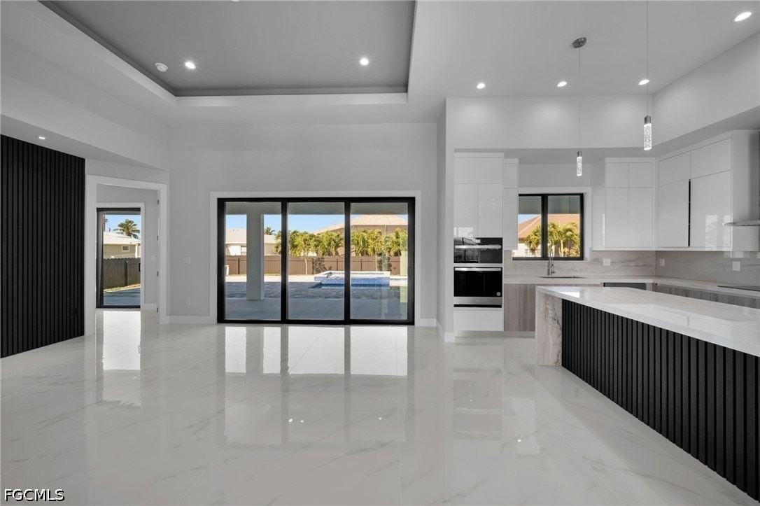 436 Nw 38th Ave - Photo 6 of 47