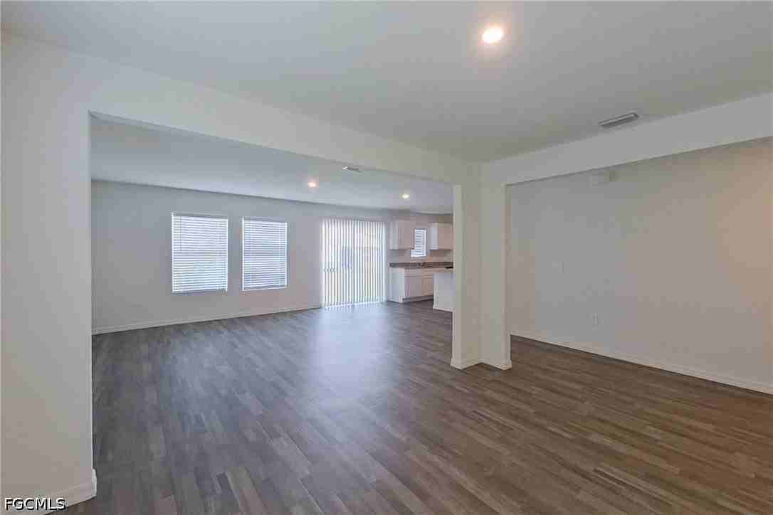 4020 Garden Blvd - Photo 3 of 20