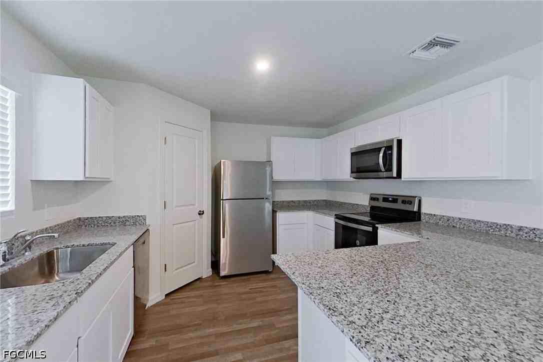 4020 Garden Blvd - Photo 6 of 20