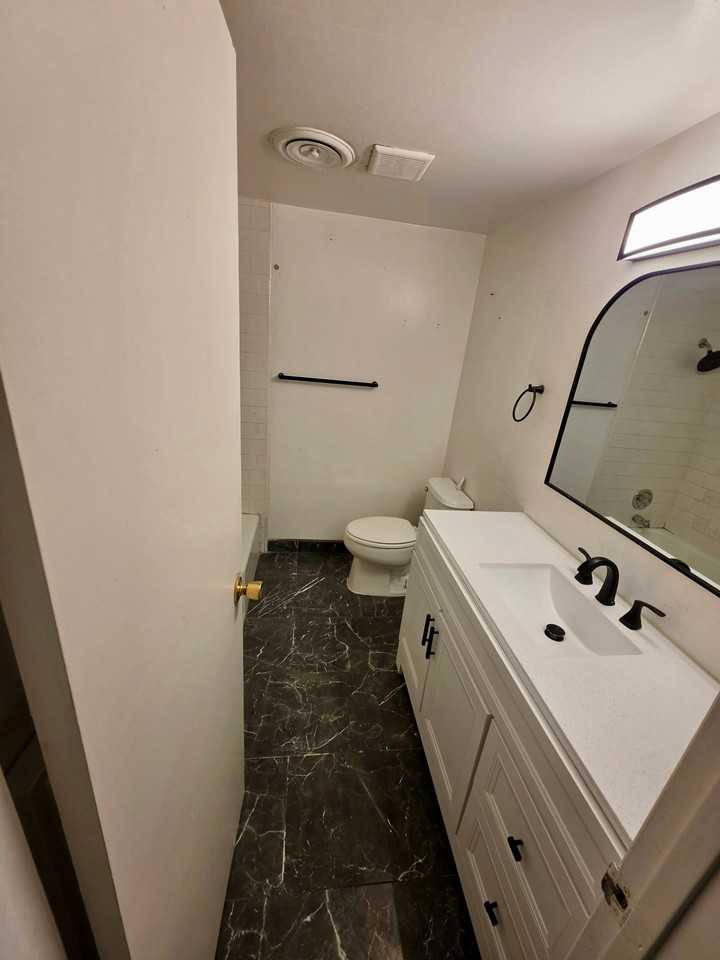 5301 Demaret Ave #24 - Photo 3 of 8