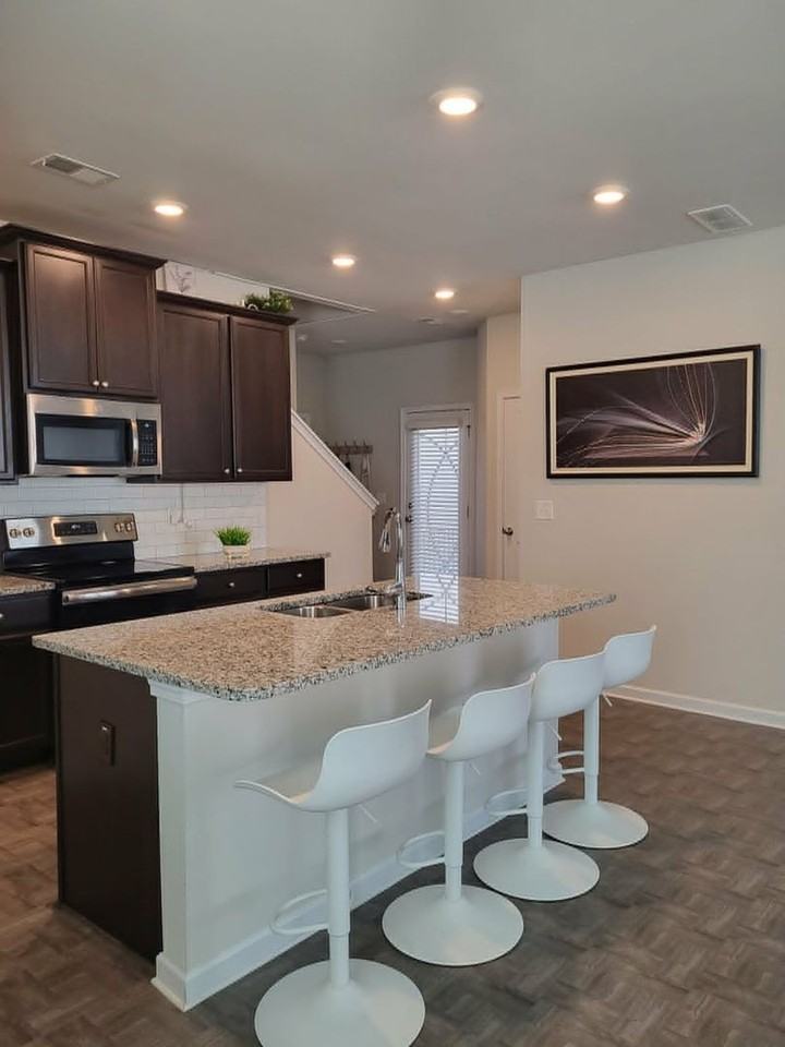 1220 Hawthorne Trl - Photo 2 of 17