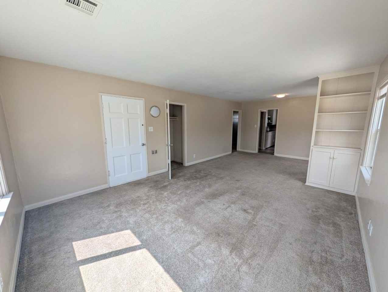 4829 Gundry Ave - Photo 7 of 17