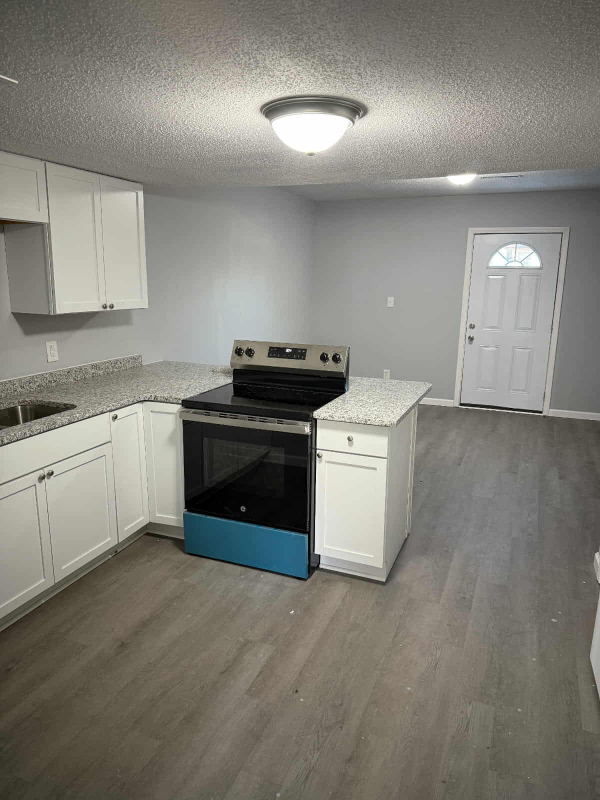 820 Tanner St - Photo 3 of 19