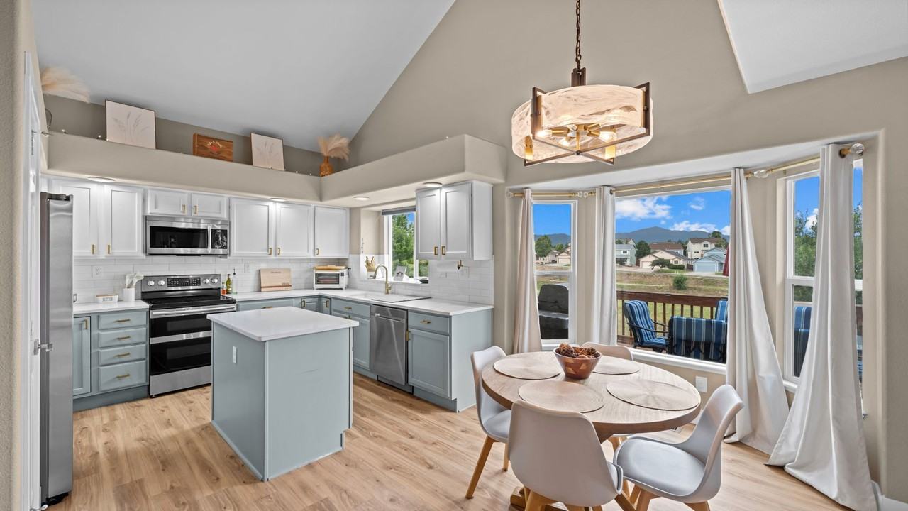 3882 Pronghorn Meadows Cir - Photo 4 of 20