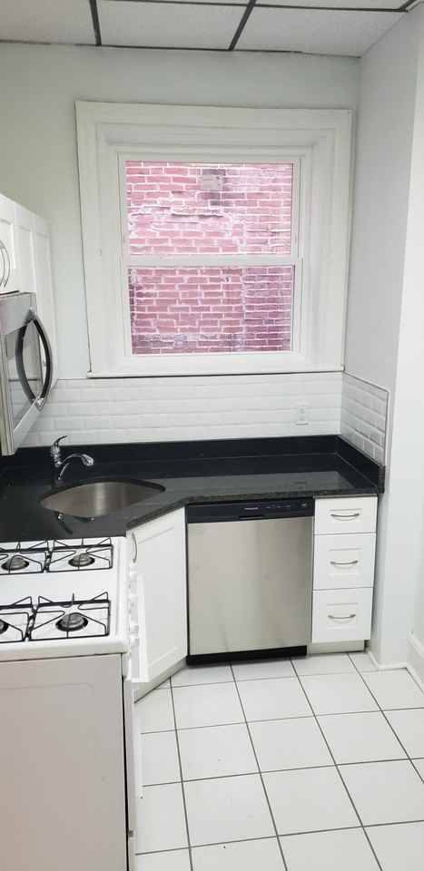 234 S 44th St #1FL - Photo 5 of 10