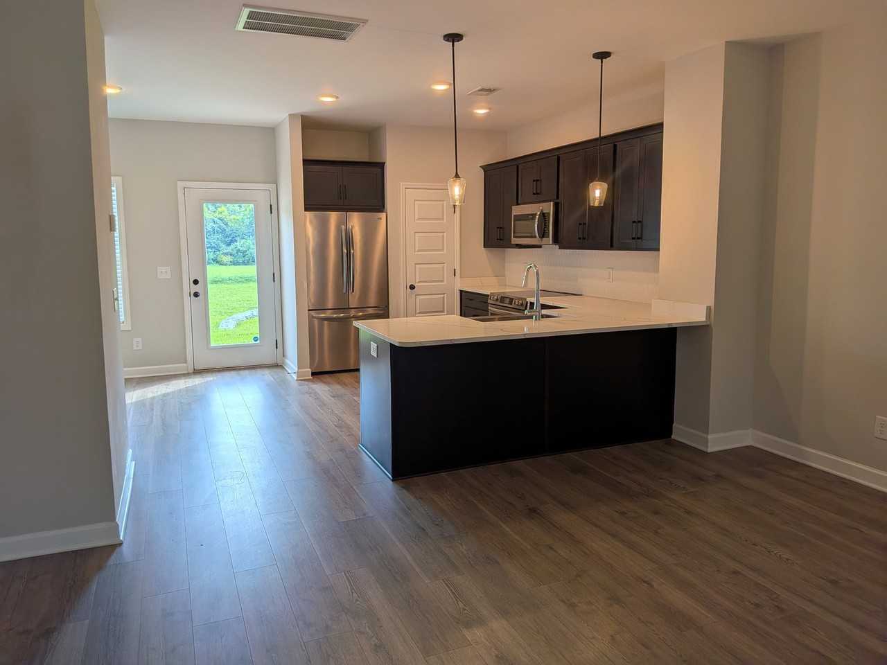 534 Tappan Pvt Ln - Photo 3 of 11
