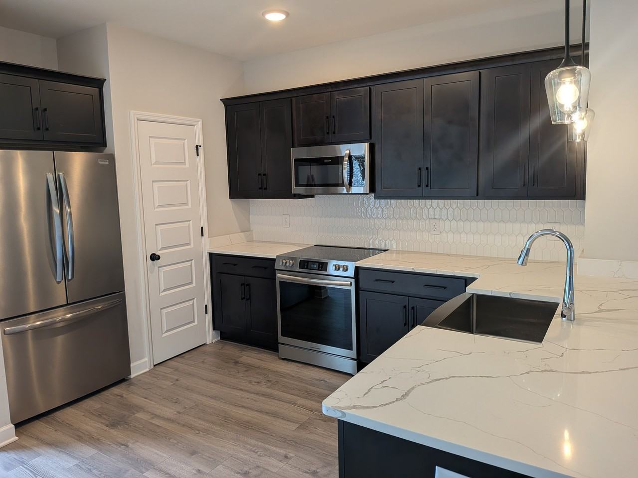 534 Tappan Pvt Ln - Photo 4 of 11