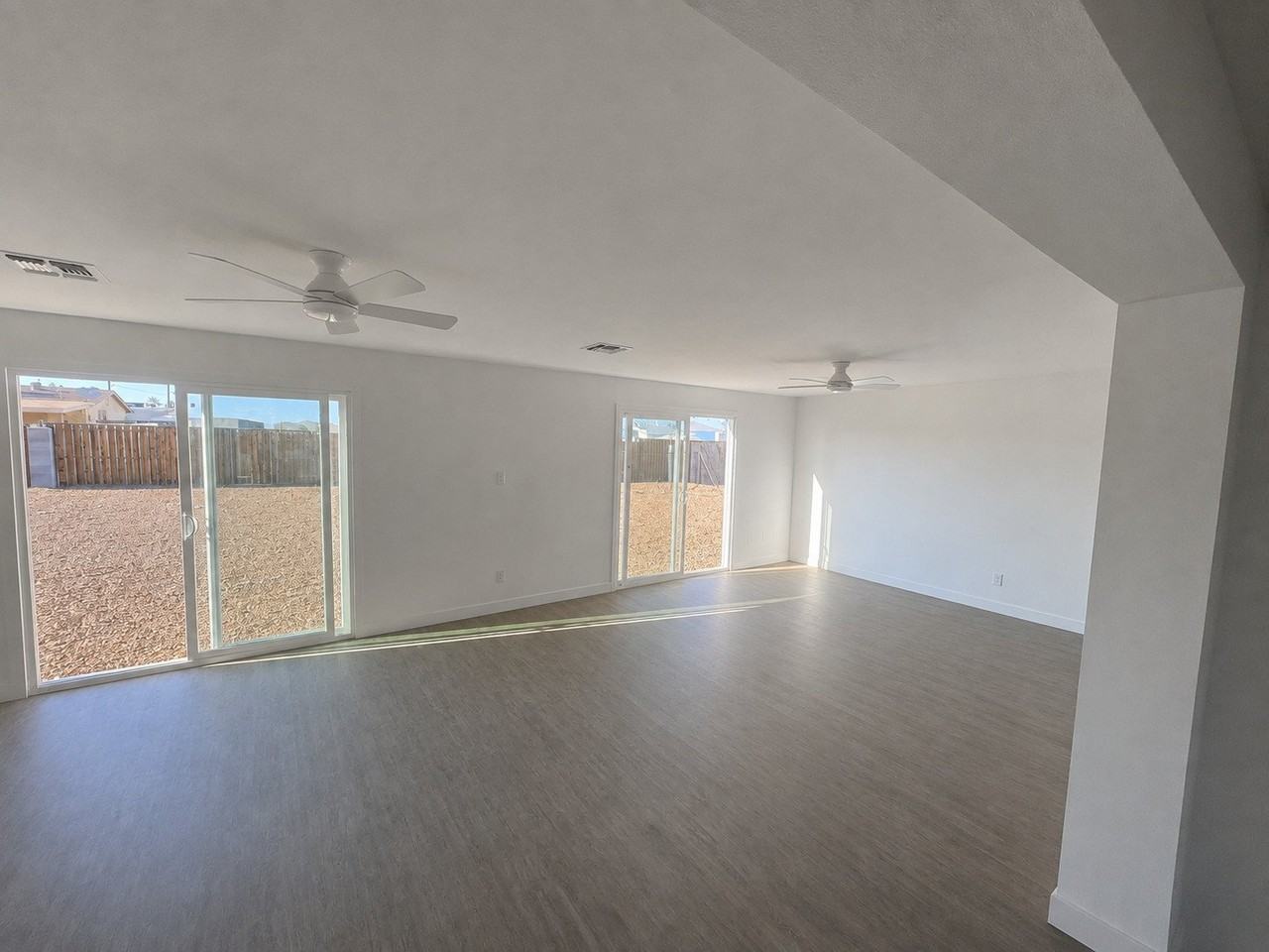 2240 E Atlanta Ave - Photo 3 of 4