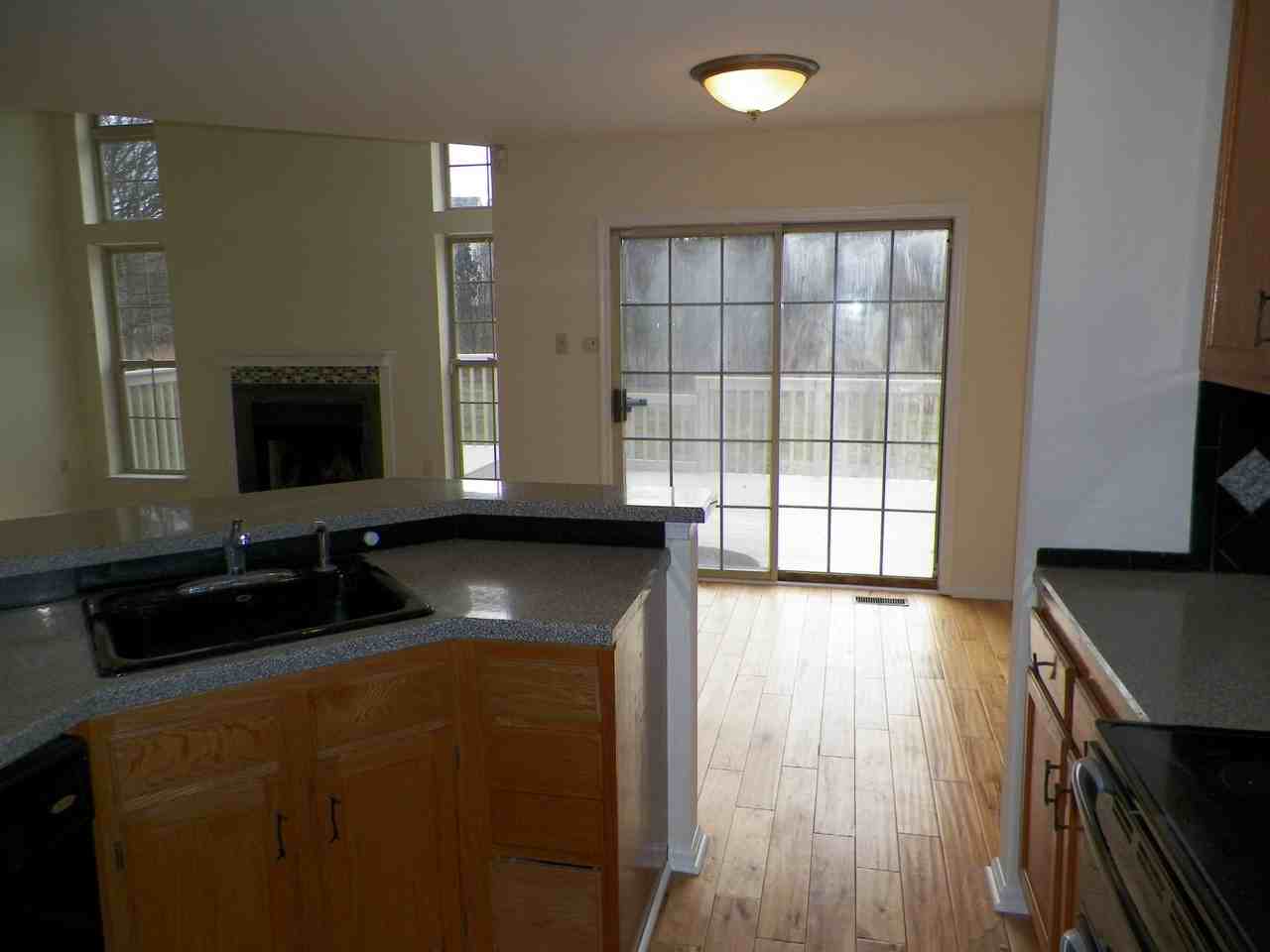 5077 Rosewood Dr - Photo 7 of 20