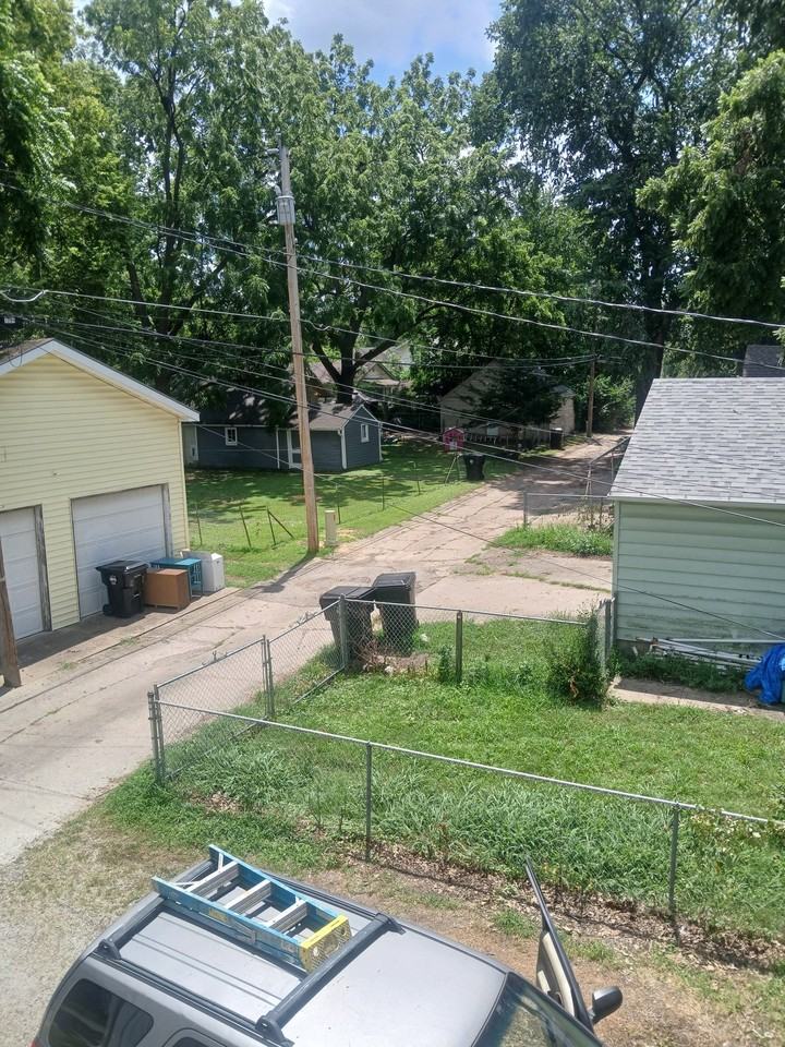 2613 Sw 12th St - Photo 5 of 8