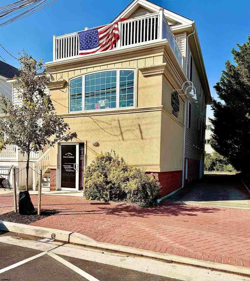 12 S Washington Ave - Photo 2 of 15