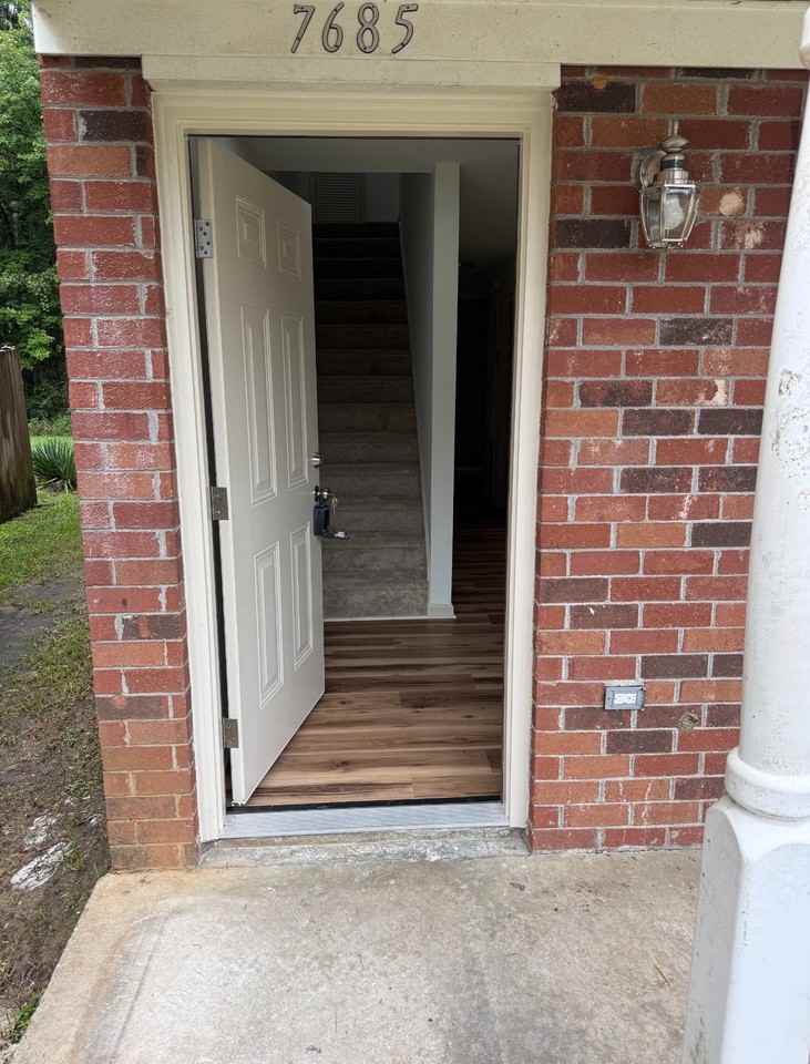 7685 Hunters Ridge Ln - Photo 2 of 16