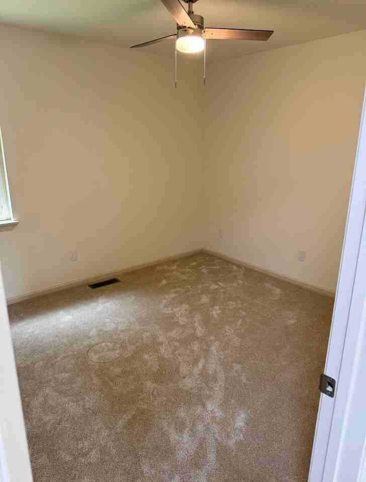 7685 Hunters Ridge Ln - Photo 7 of 16