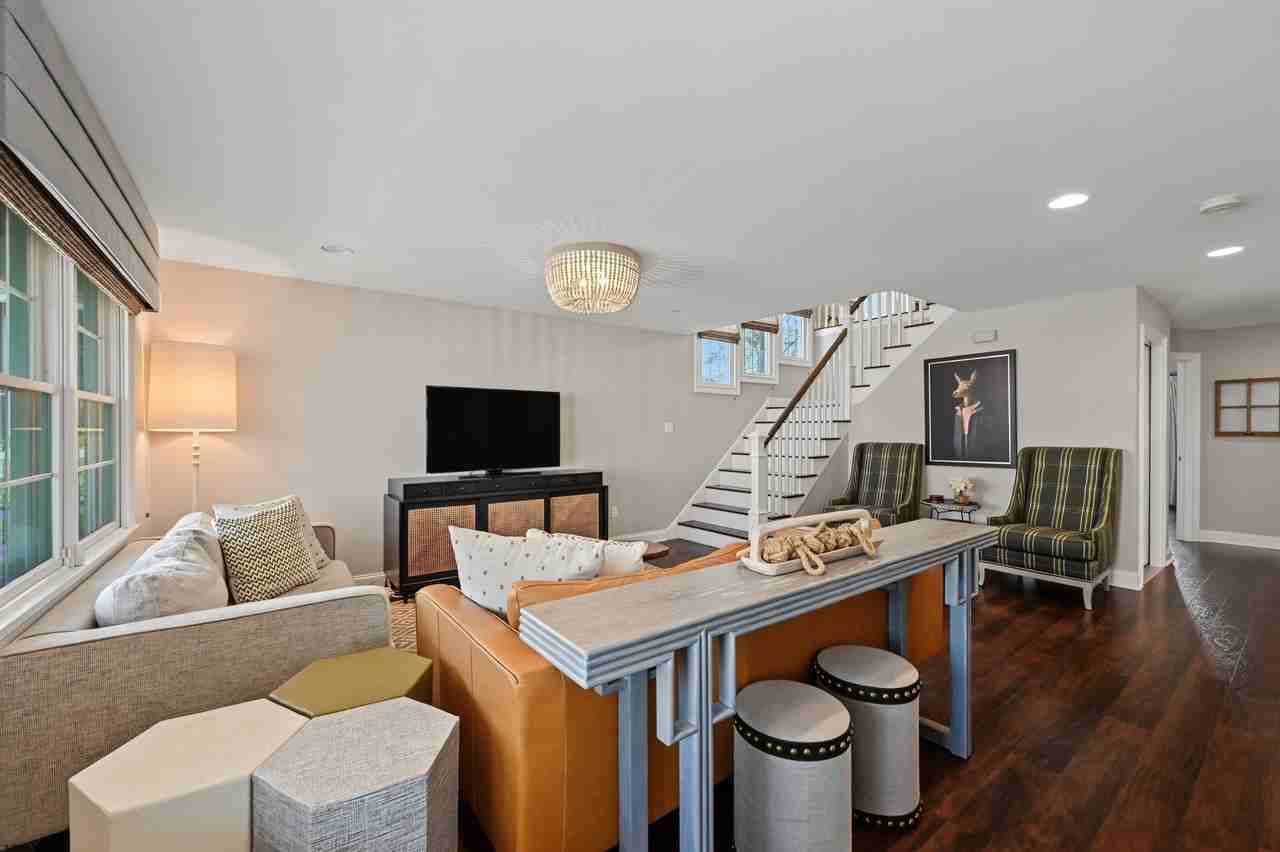 3102 Pacific Ave - Photo 7 of 41