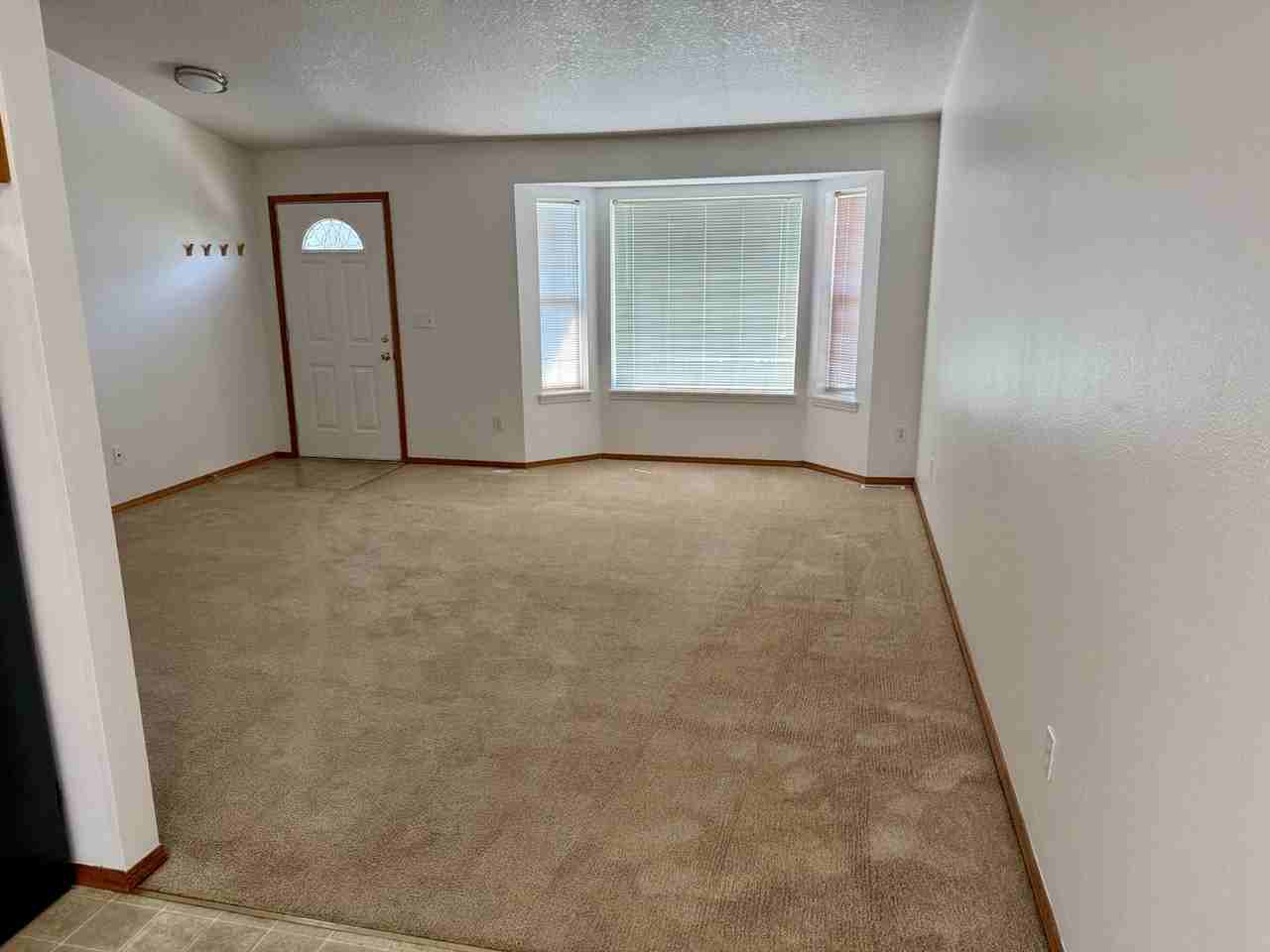9724 Se 43rd Ave - Photo 6 of 14