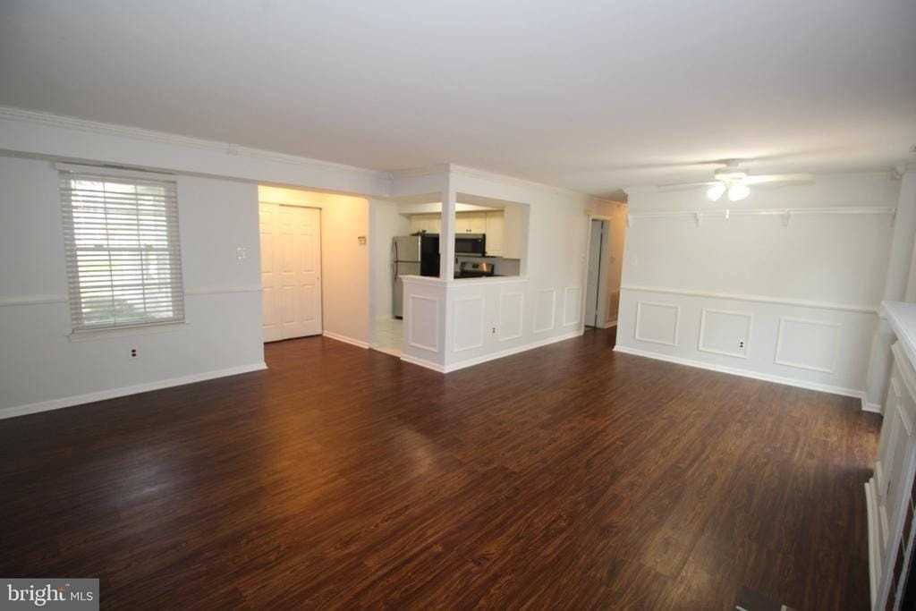681A Rose Hollow Dr - Photo 5 of 28