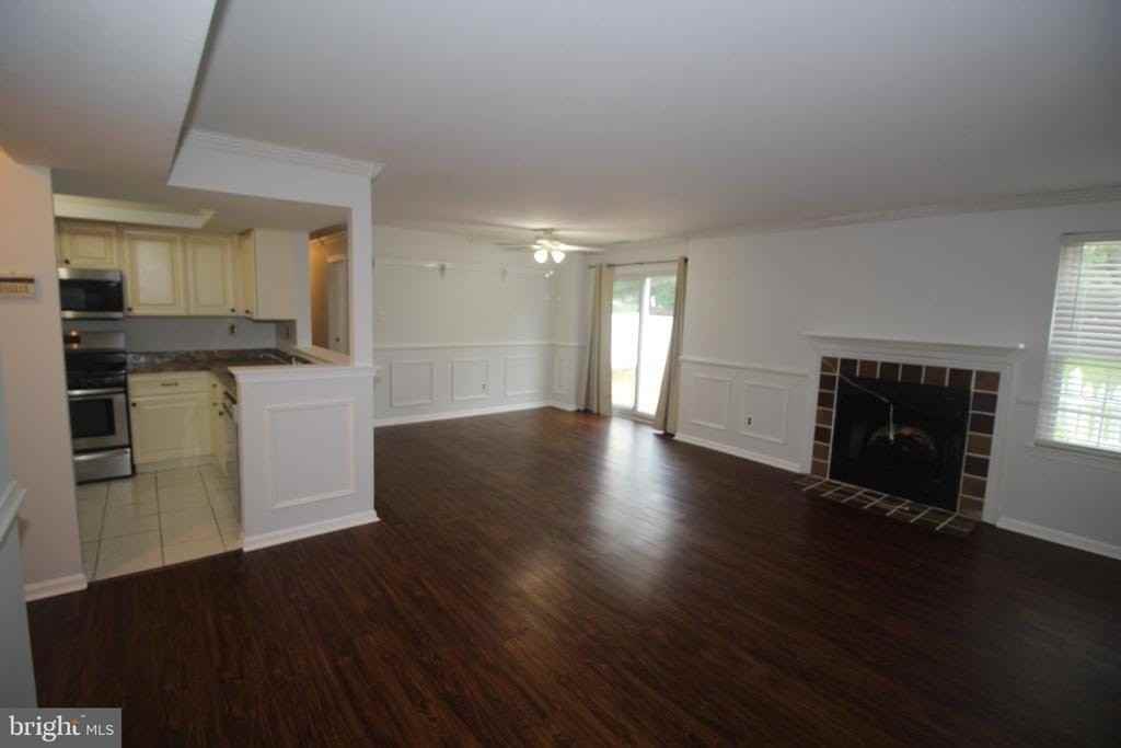 681A Rose Hollow Dr - Photo 6 of 28