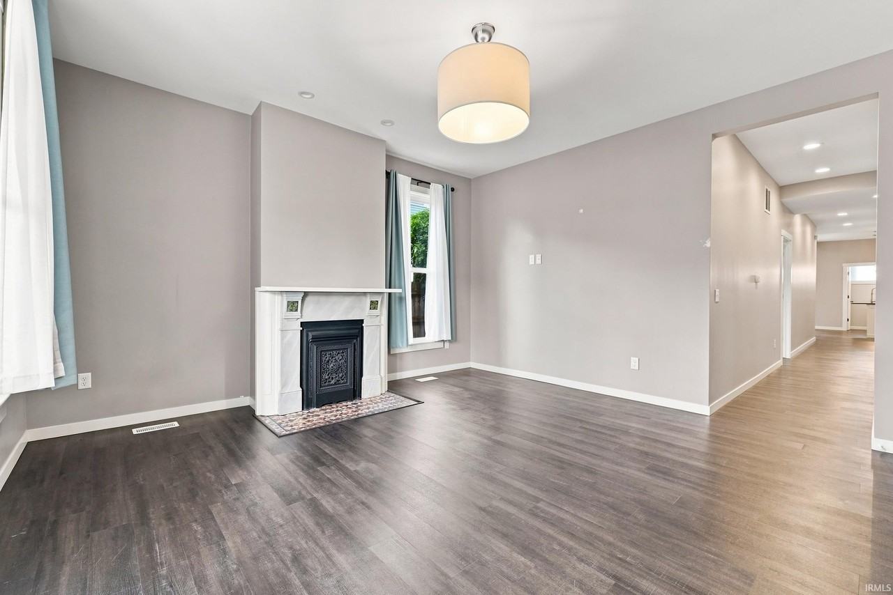 1016 W Washington Blvd #1 - Photo 7 of 45
