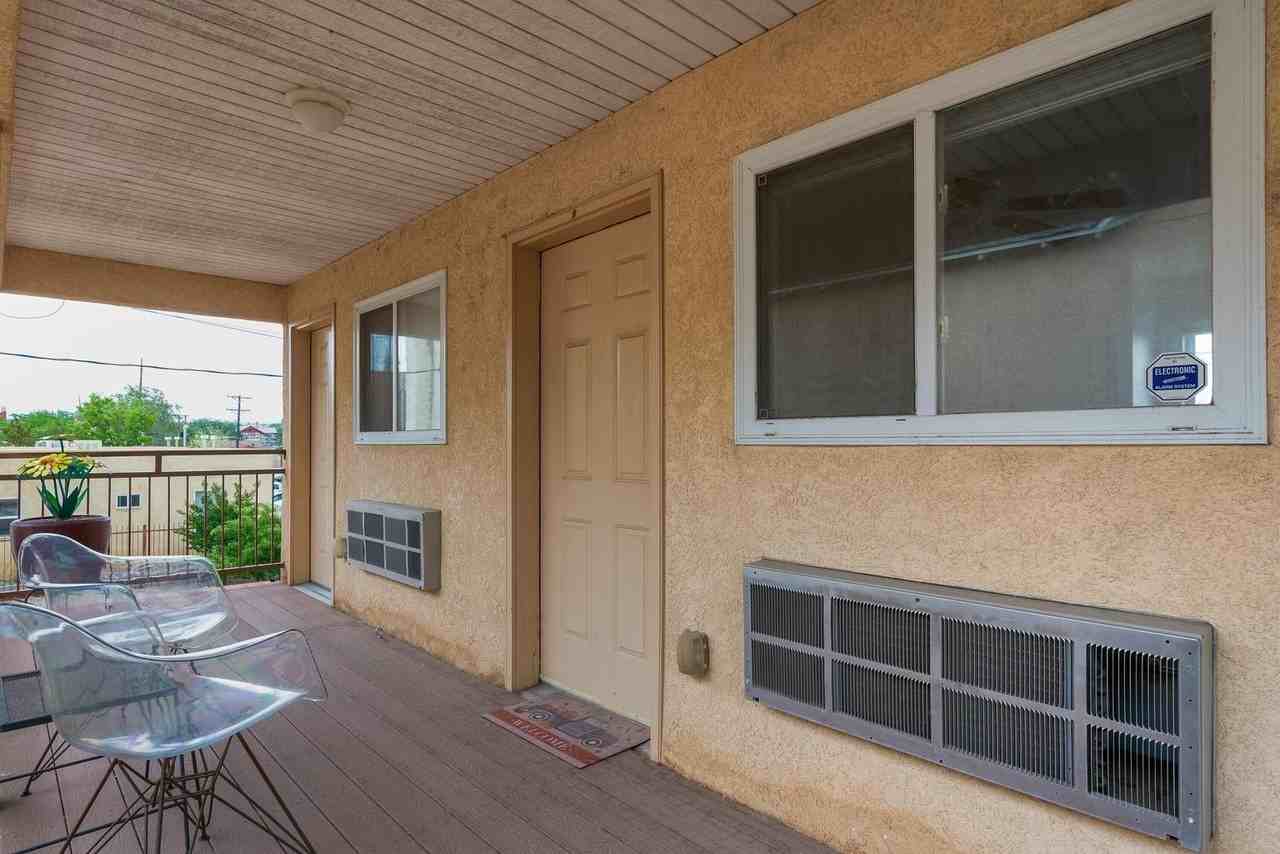 618 Coal Ave Sw #B - Photo 4 of 8