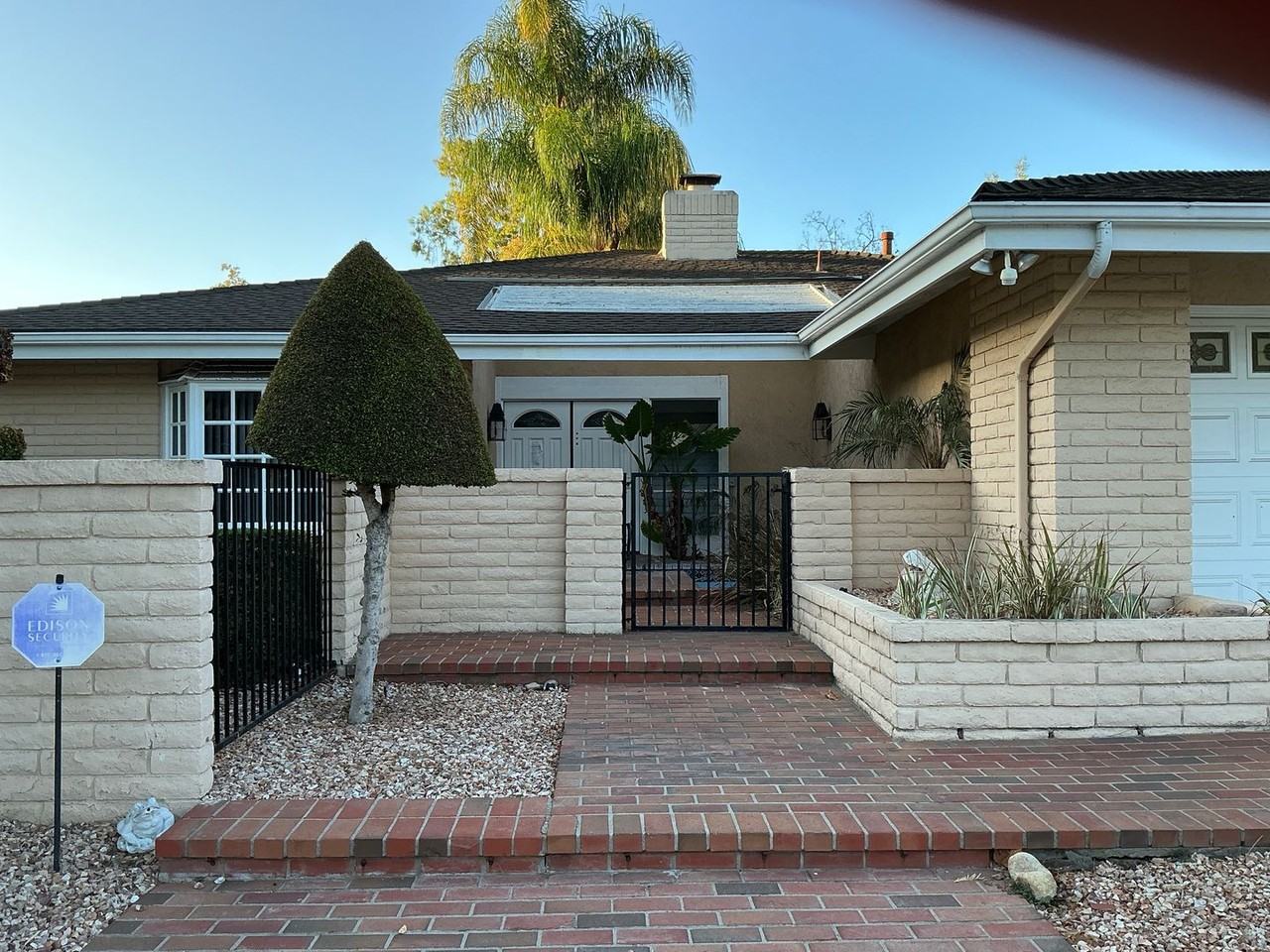 1930 Alto Ln - Photo 4 of 50