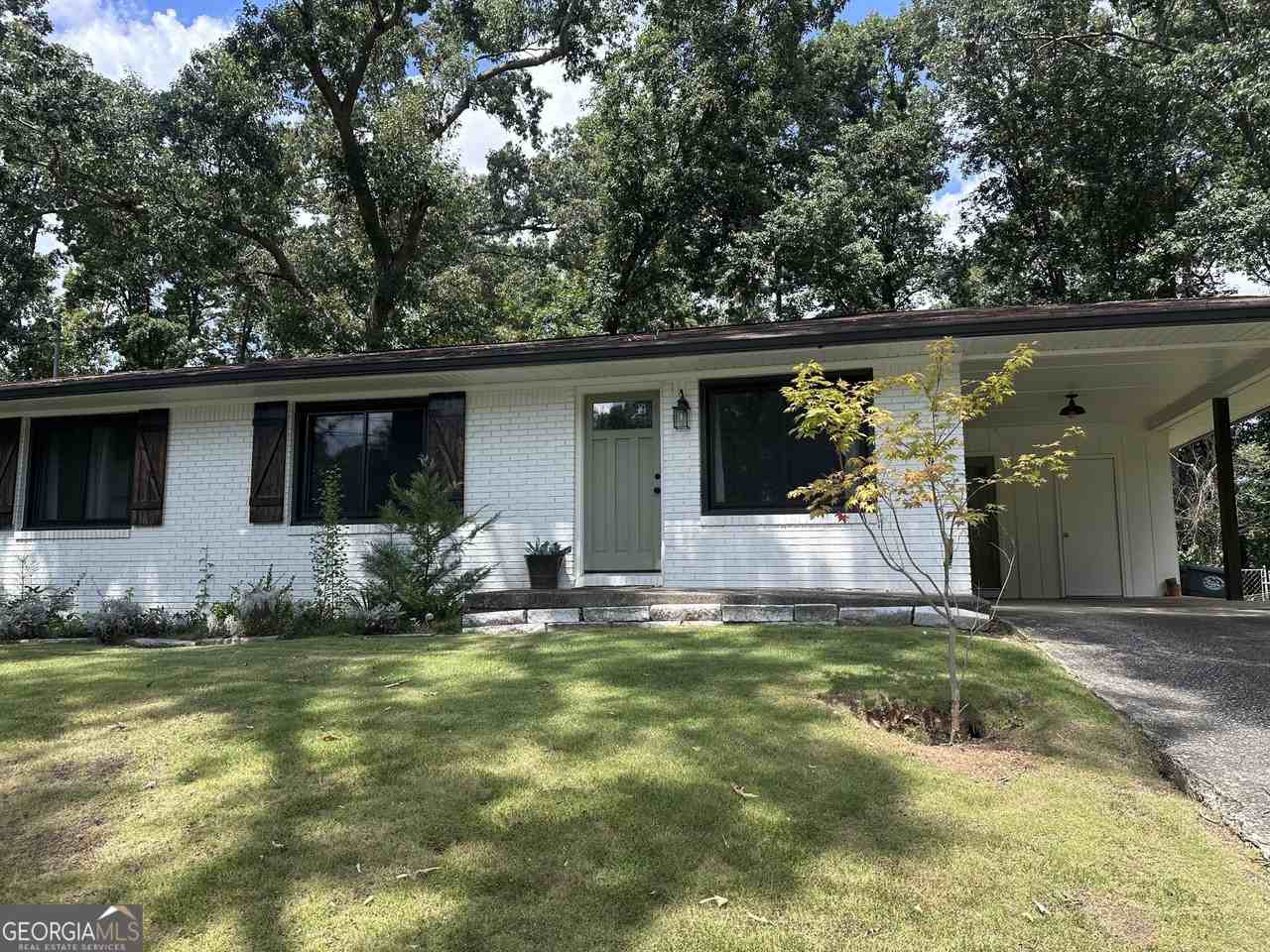 2498 Lakewood Dr Nw - Photo 4 of 40