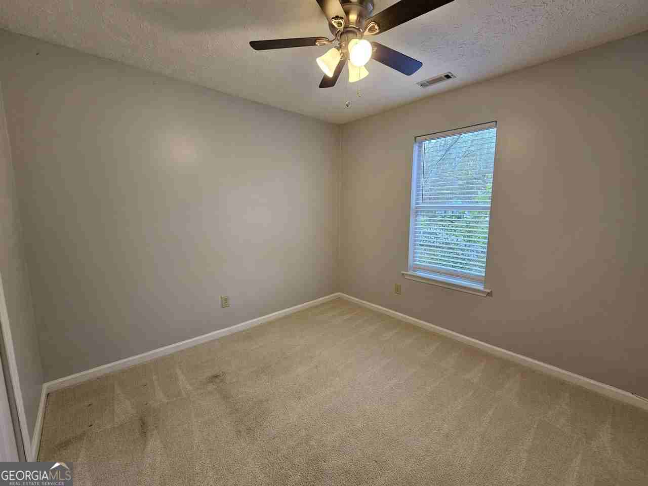 40 Peachtree Way - Photo 7 of 14