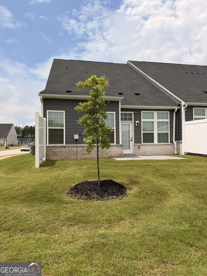513 Ellwood Ln - Photo 2 of 3