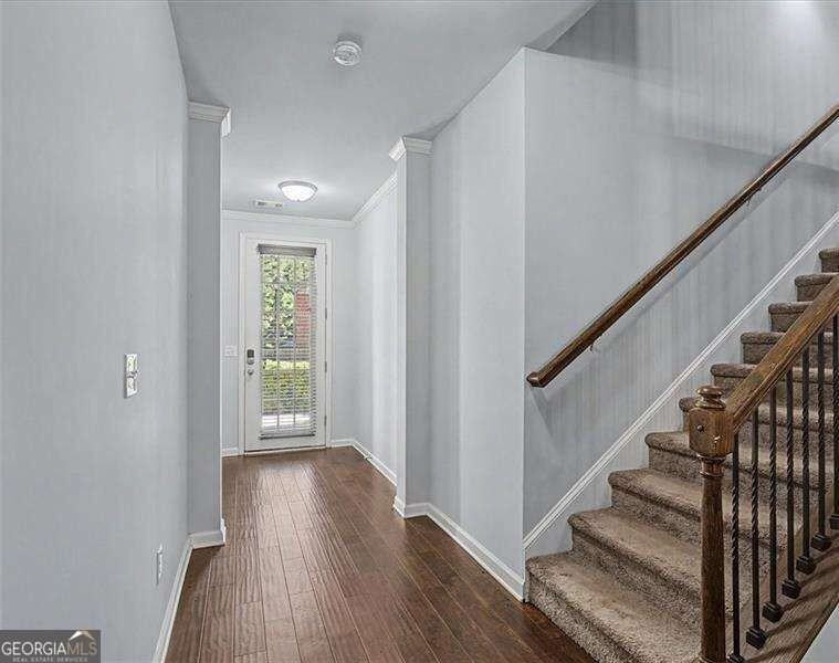 1305 Bridge Peak Ln - Photo 5 of 34