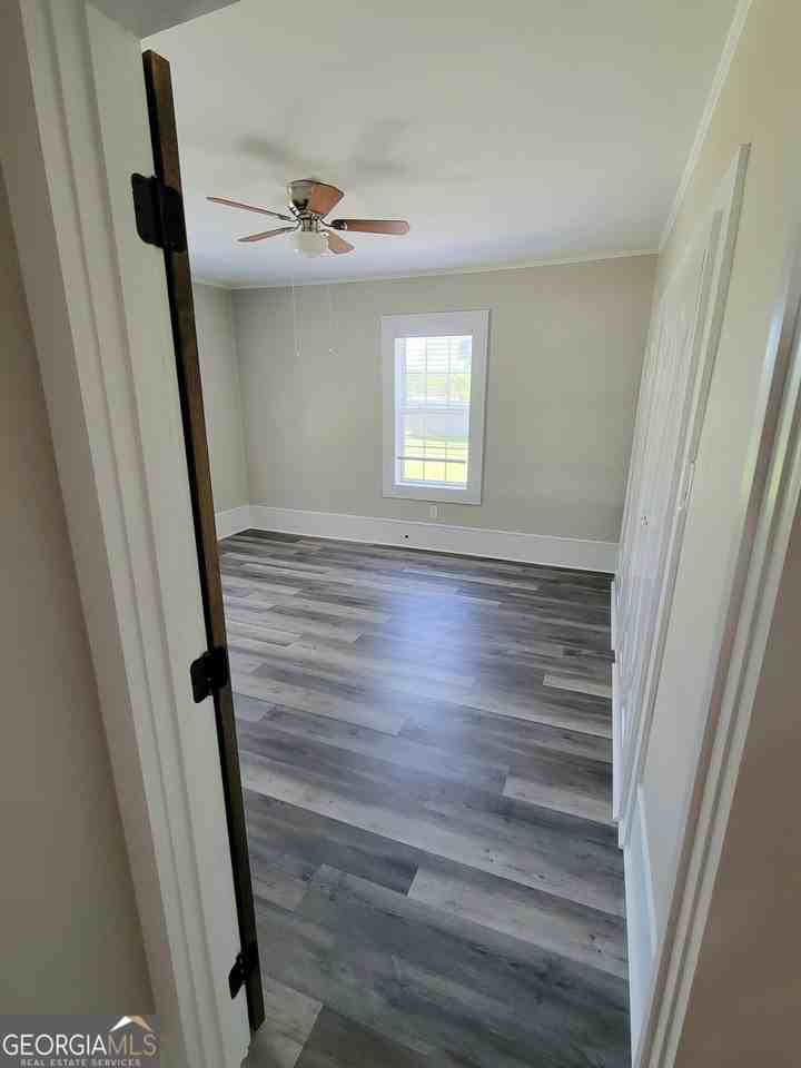 59 Harber St - Photo 7 of 16