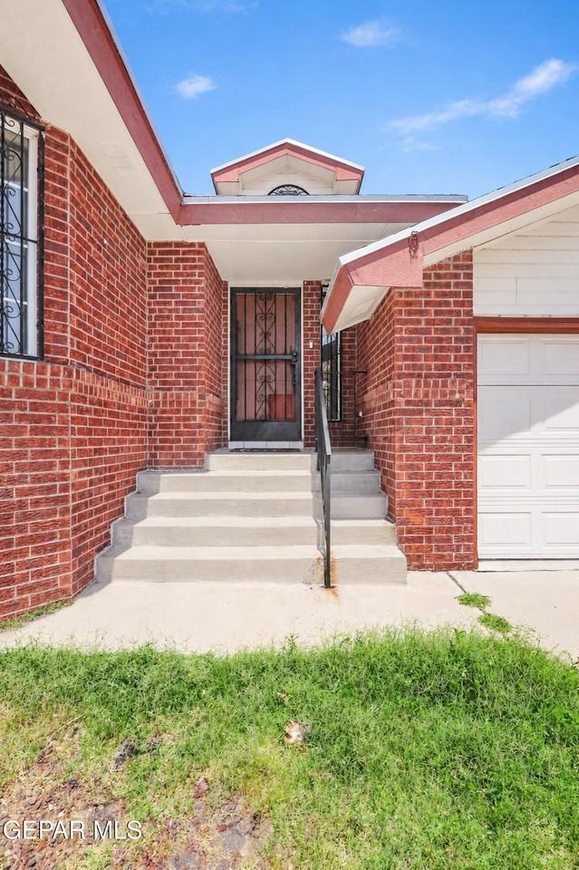 4645 Loma De Plata Dr - Photo 4 of 40