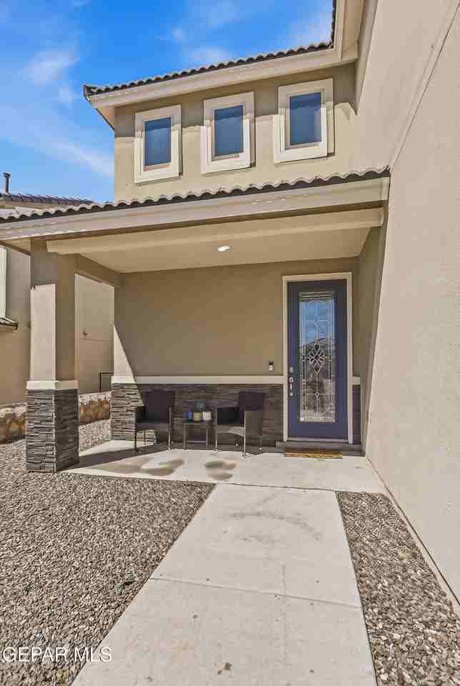 209 Reigate Dr - Photo 4 of 43