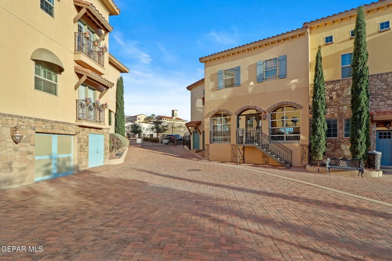 6350 Escondido Dr #D32 - Photo 4 of 22